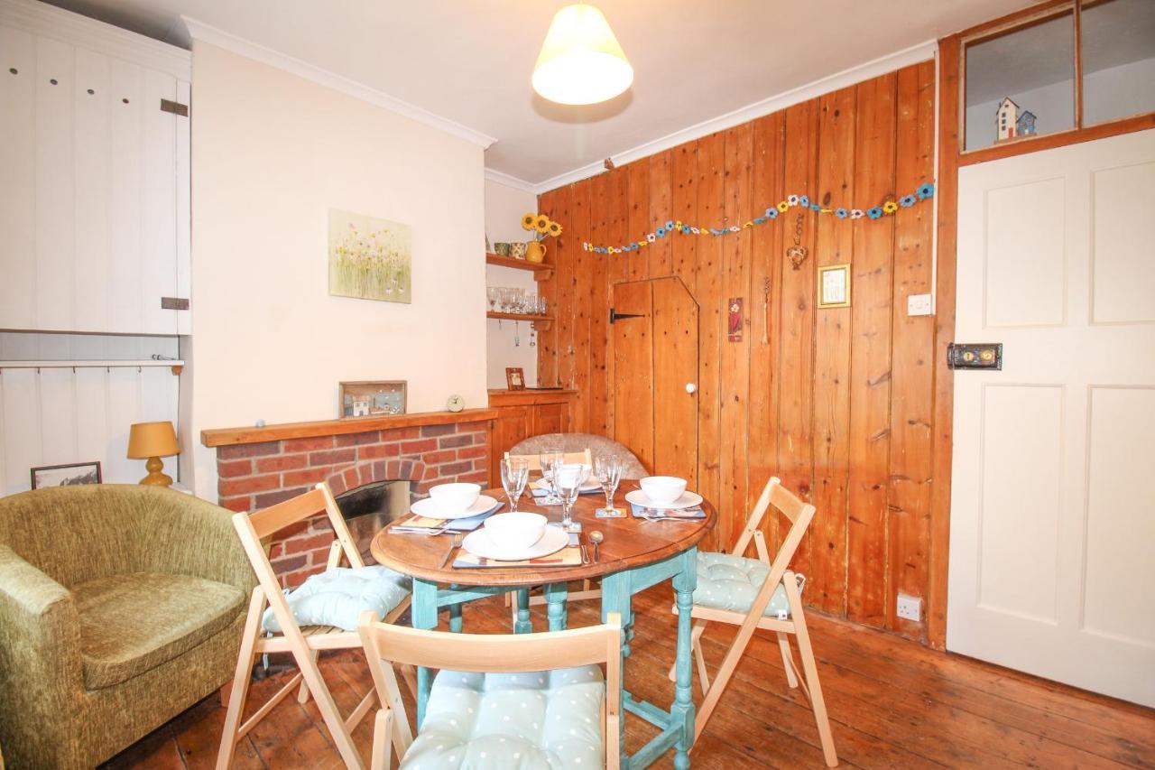 Poppy Cottage 스와니지 외부 사진